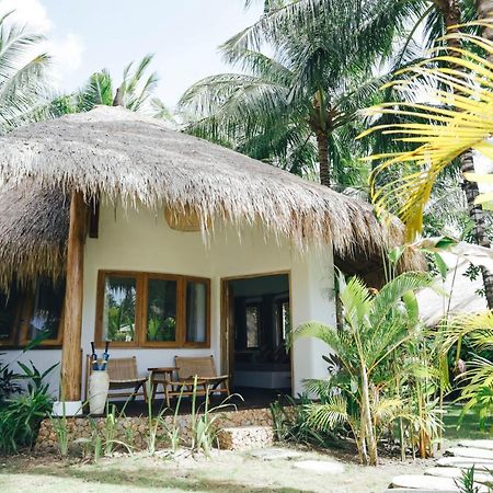 Mana Eco Retreat Hotel Kuta  Exterior photo