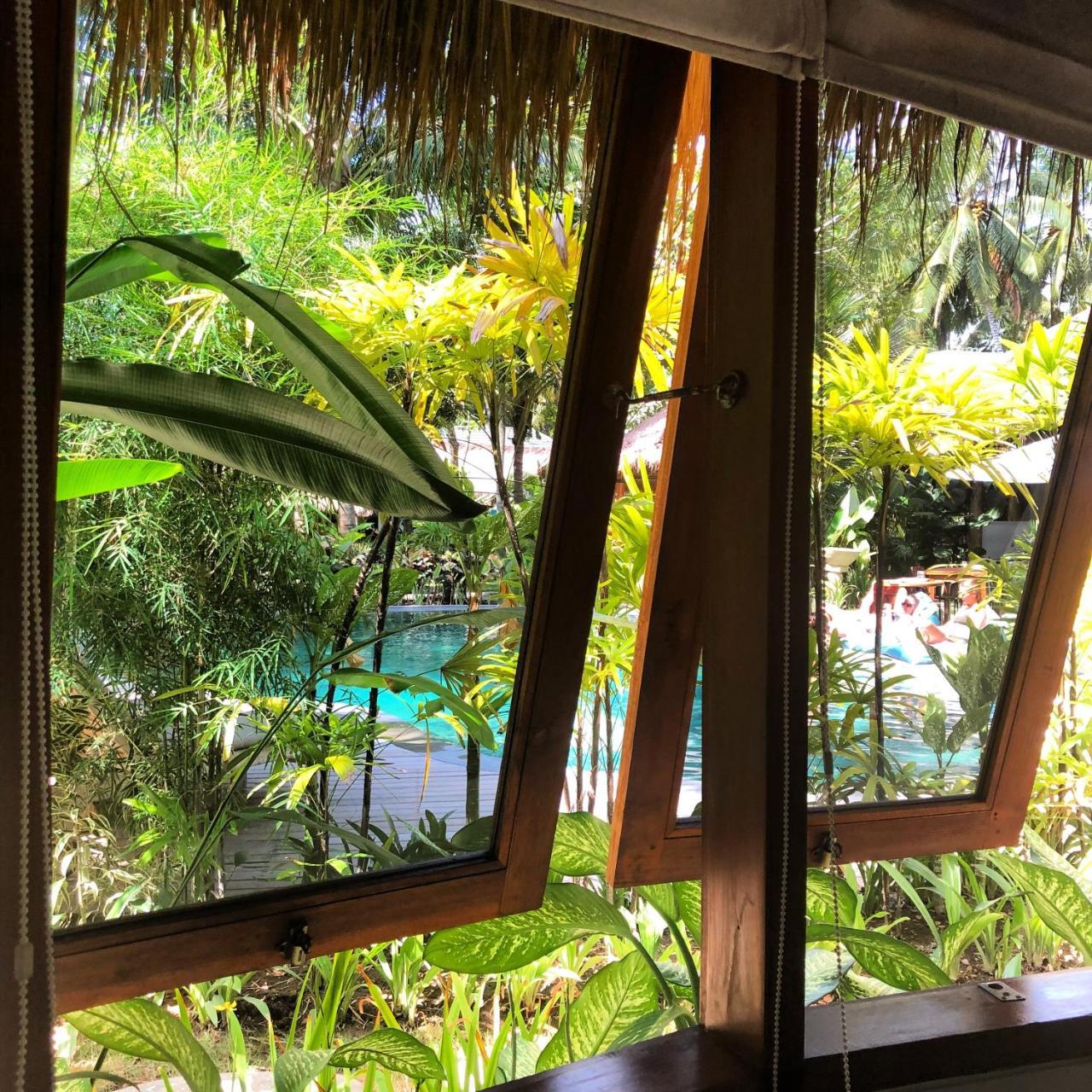 Mana Eco Retreat Hotel Kuta  Exterior photo
